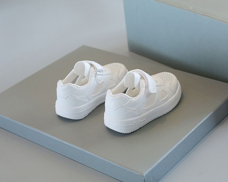Children's White Sneakers for Summer Boys' Sports Shoes Breathable Mesh Shoes Hollowed-Out Design for Girls' Casual Board Shoes Soft Soles Kids Shoes Boys' Shoes Sandals for Babies