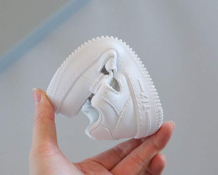 Children's White Sneakers for Summer Boys' Sports Shoes Breathable Mesh Shoes Hollowed-Out Design for Girls' Casual Board Shoes Soft Soles Kids Shoes Boys' Shoes Sandals for Babies