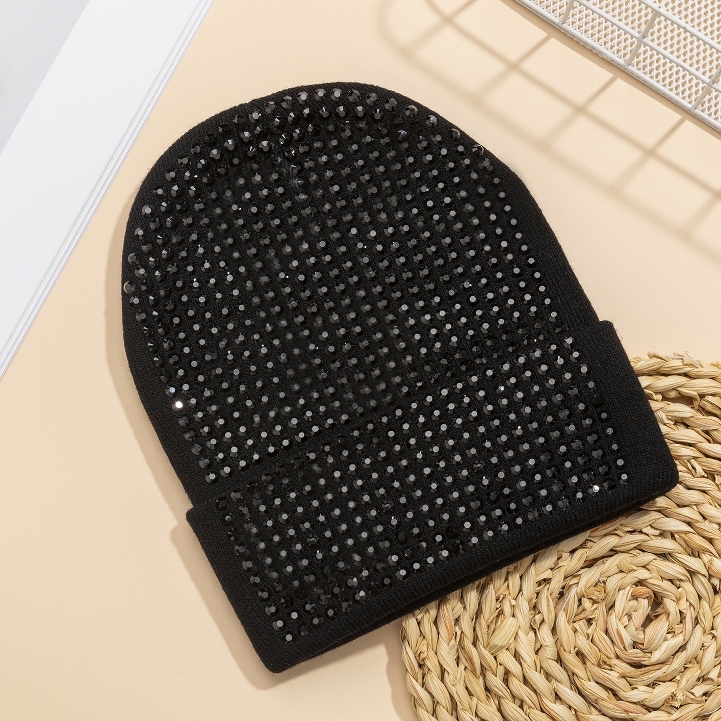 2022 New Warm Acrylic Knitted Artificial Diamond Hats In Autumn Winter Women Men Rhinestone Hip hop Beanies