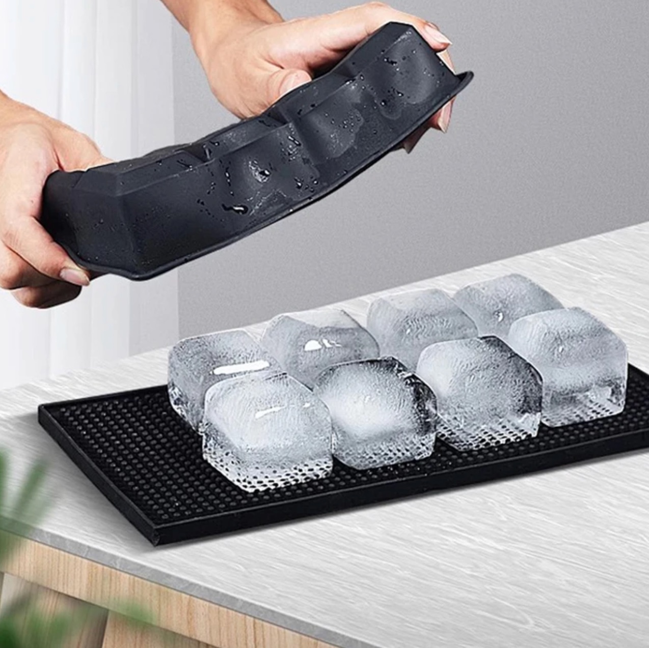 4/6/8 Grids Big Ice Cube Tray Mold Large Silicone Ice Cube Mold DIY Ice Maker Square Tray Mold Bar Pub Wine Ice Blocks Mould