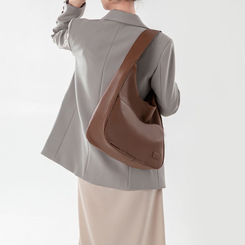 Large-Capacity Soft Leather Bucket Commuter Tote Women's Single-Shoulder Bag