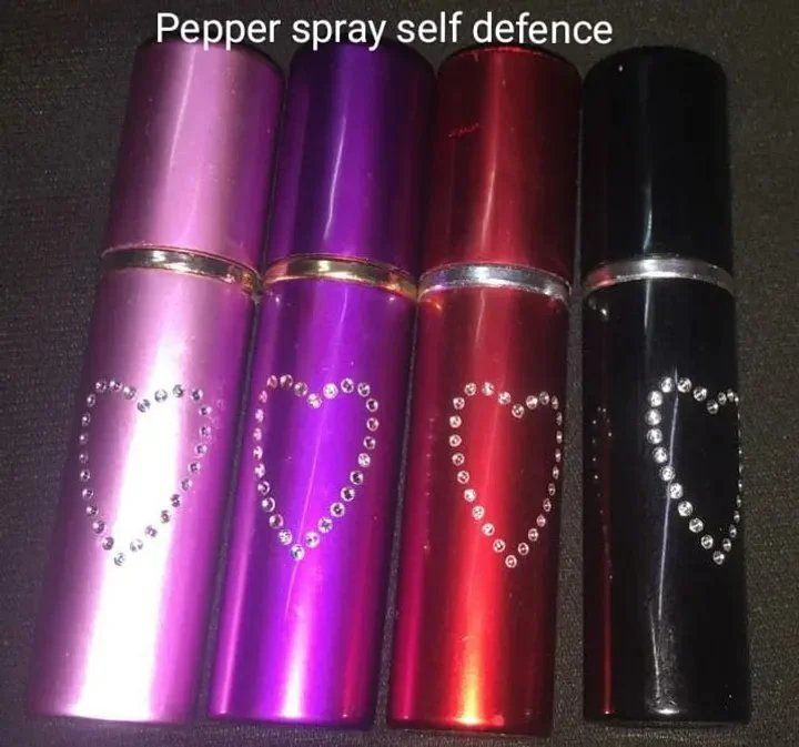 Pepper Spray Lipstick Female Self Defense Tool New Woman Safe Self-defense Products Outdoor Security Mini Anti wolf sprayer