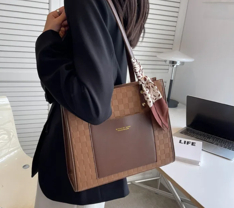 Local fast delivery  Patchwork Contrast Color Handbag Women's Casual Fashion Tote Bag Large Capacity Single Shoulder Bag Women's Silk Scarf Bag Big Bags Women Totes bag