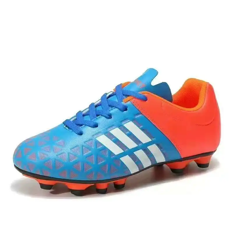 Soccer shoes for men and women High Quality leather uppers and rubber studs suitable for youth and student sports training