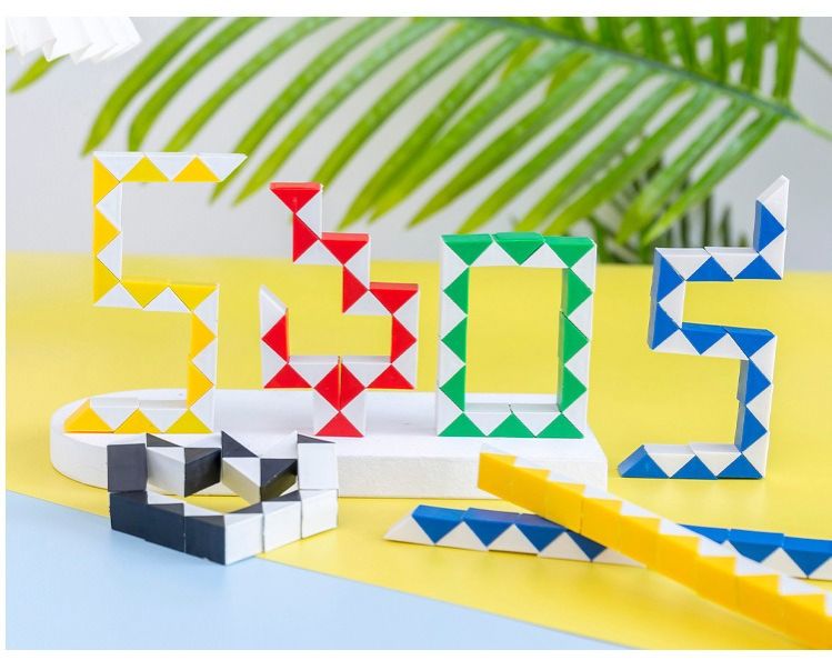 4pcs Random Small Versatile Magic Ruler Cube Toy 24 Stage Magic Ruler Children's Puzzle Magic Cube Intelligence Toy Kindergarten Gift
