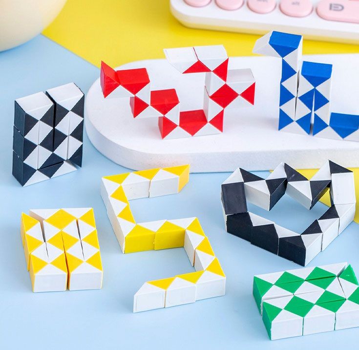 4pcs Random Small Versatile Magic Ruler Cube Toy 24 Stage Magic Ruler Children's Puzzle Magic Cube Intelligence Toy Kindergarten Gift