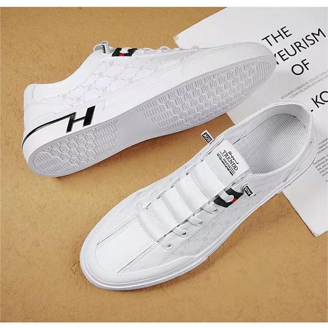 Men's Board Shoes Fashion Sports Casual Leather Texture Breathable Low Top Student Small White Shoes Skateboarding