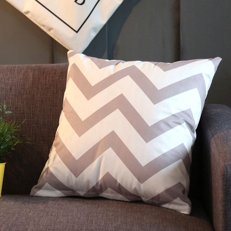 Soft Decorative Throw Pillow Covers 18"x18"(45x45cm) Cushion Cases Pillowcases for Livingroom/Couch/Sofa Classic Geometric Printing Car Cushion Cover