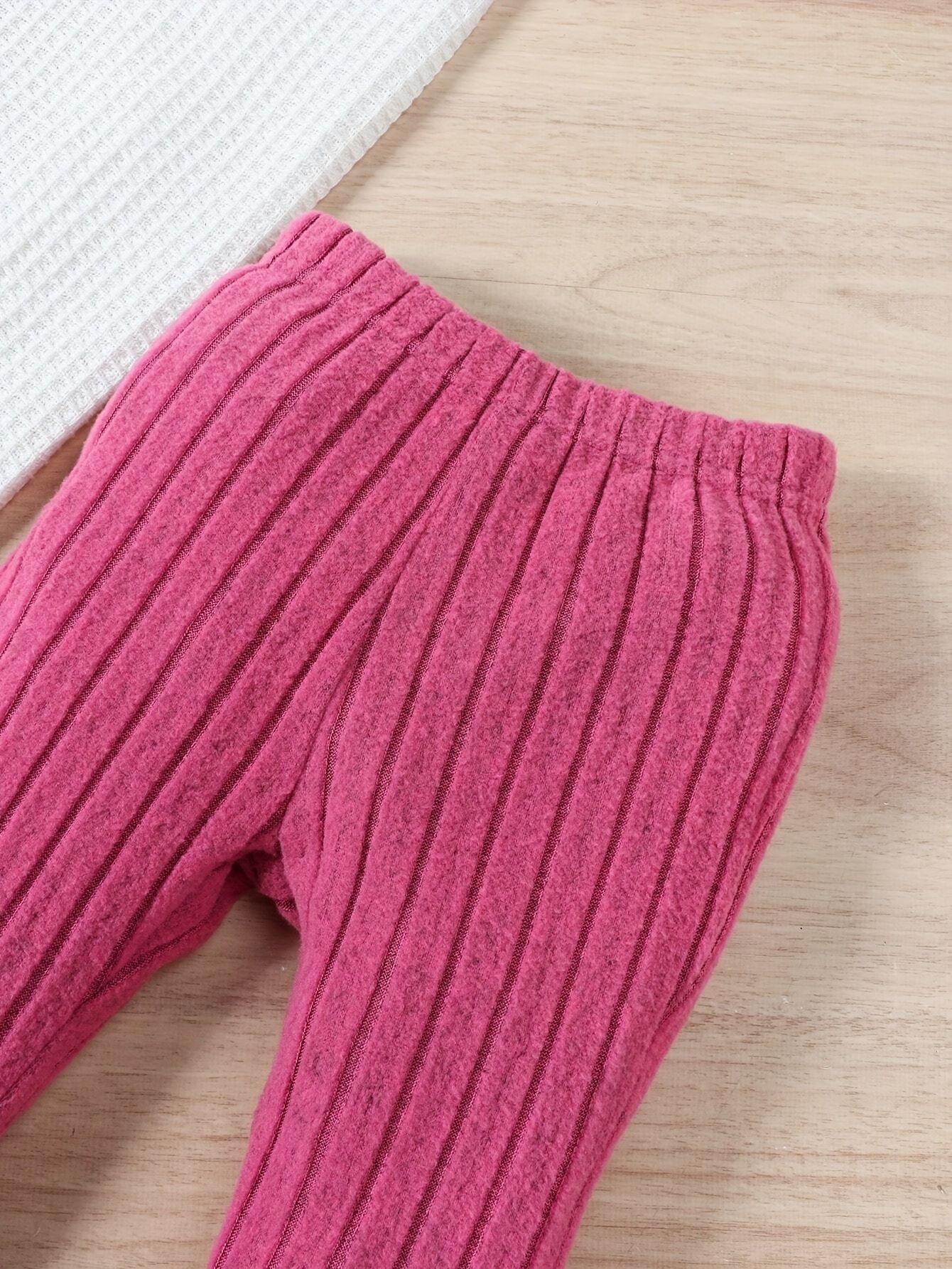 2 Pcs Set Girl's Warm Outfit Fashion Kids Clothes Long Sleeves Top and Bell-Bottom Pants Wide Stripe Design Tee Stretch Pants High Waist Flare Pants Children Clothing Set