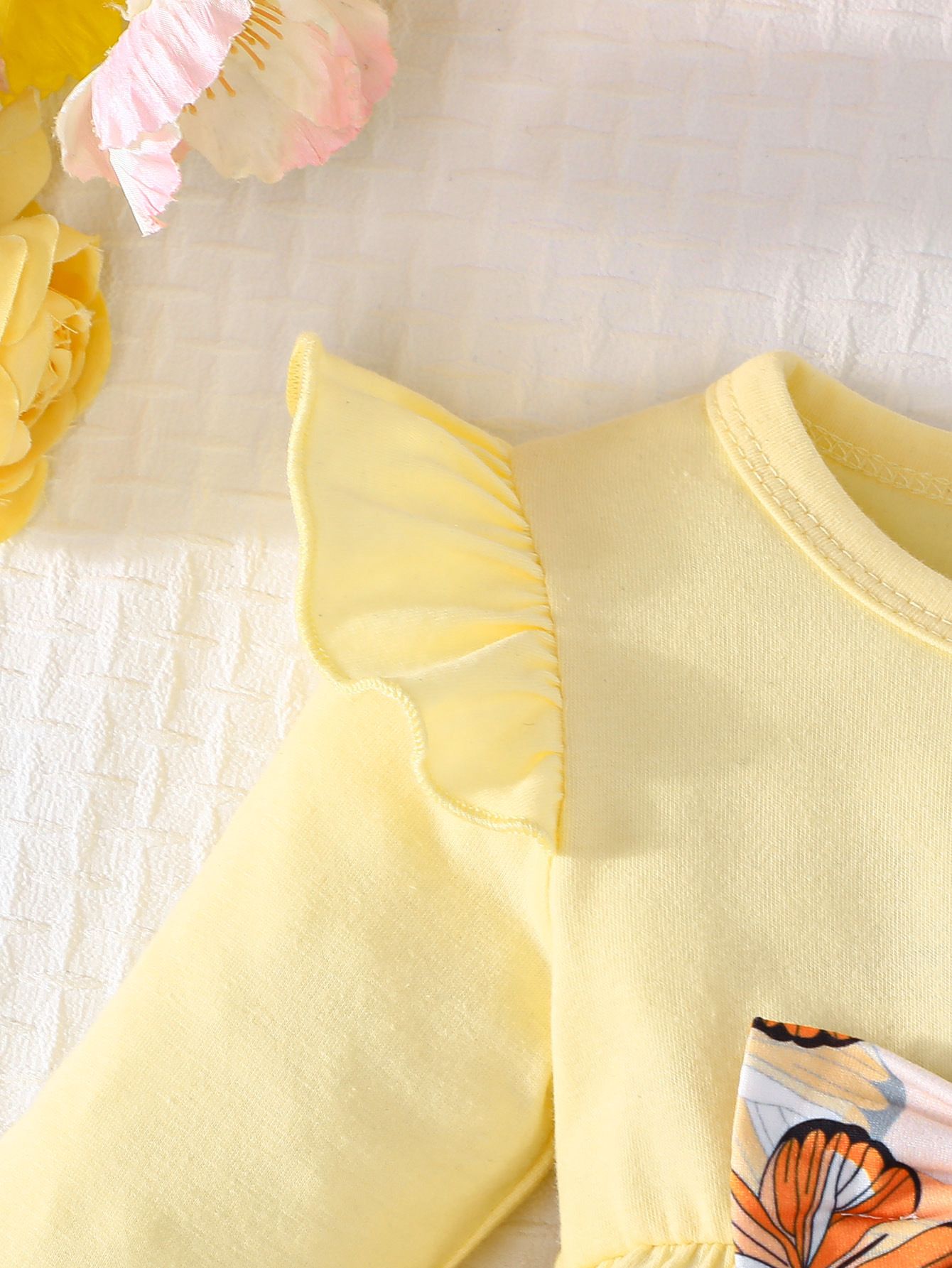 Quality Outfit for Baby Girls 3-24 Months Ruffle Long-Sleeve Bow-Tie Top and Butterfly-Print Cuffed Fitted Pants Clothing Set for Newborn Infants Clothes