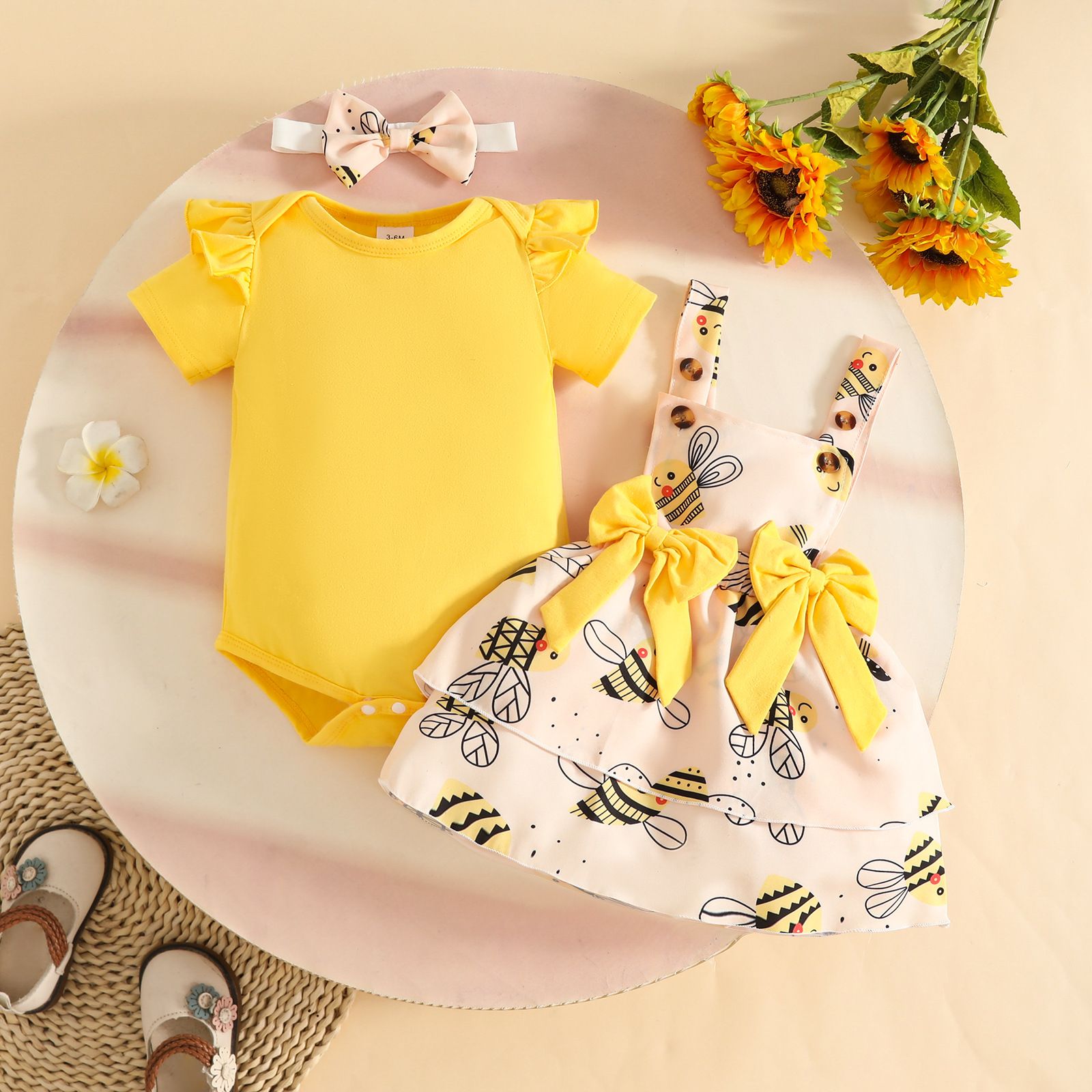 3Pcs Baby Girl Outfit Set Summer Short Sleeve Romper Bow Suspender Dress Headband Cute Flower Bee Print Baby Girl Clothes