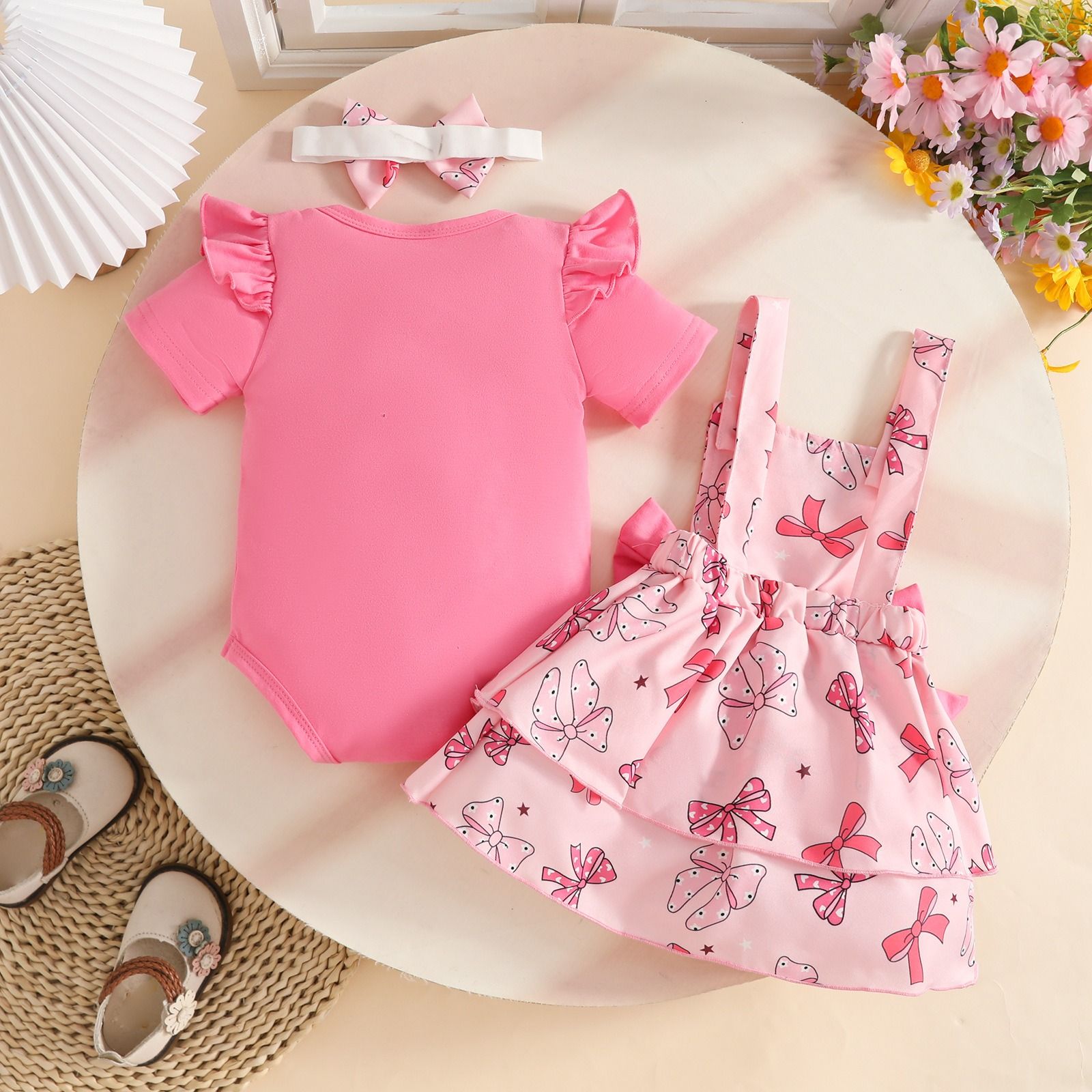 3Pcs Baby Girl Outfit Set Summer Short Sleeve Romper Bow Suspender Dress Headband Cute Flower Bee Print Baby Girl Clothes
