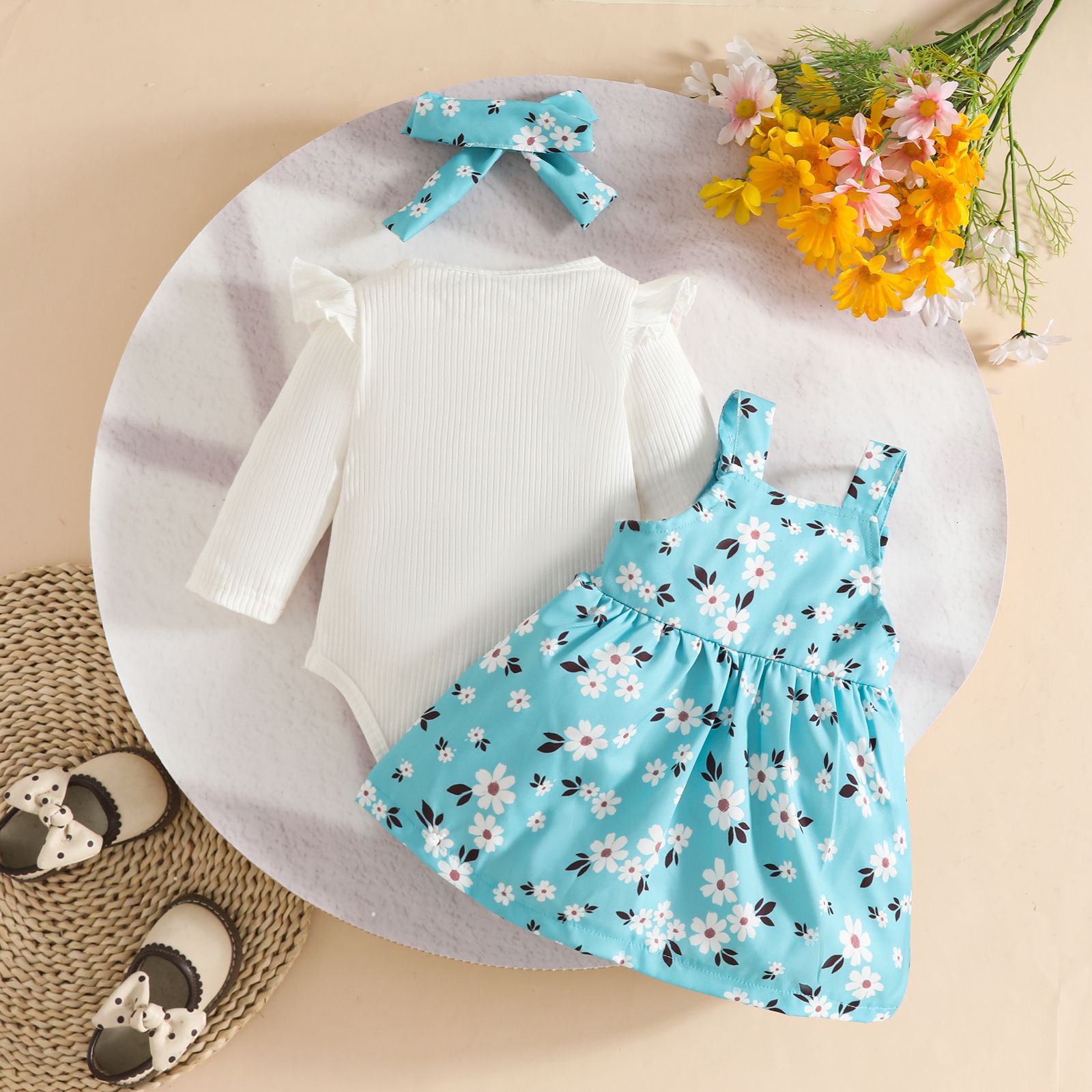 3Pcs Baby Girl Outfit Set Summer Short Sleeve Romper Bow Suspender Dress Headband Cute Flower Bee Print Baby Girl Clothes