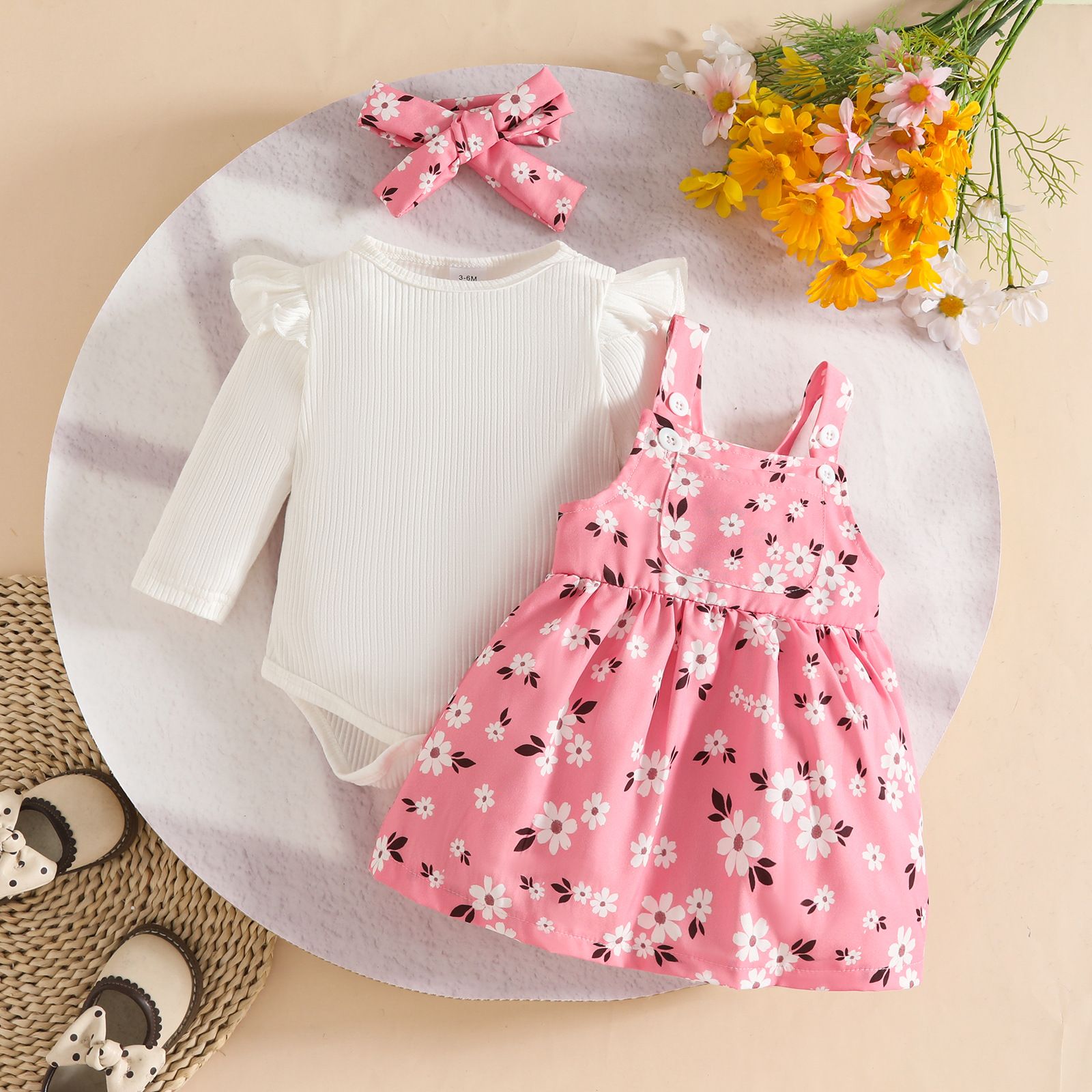 3Pcs Baby Girl Outfit Set Summer Short Sleeve Romper Bow Suspender Dress Headband Cute Flower Bee Print Baby Girl Clothes