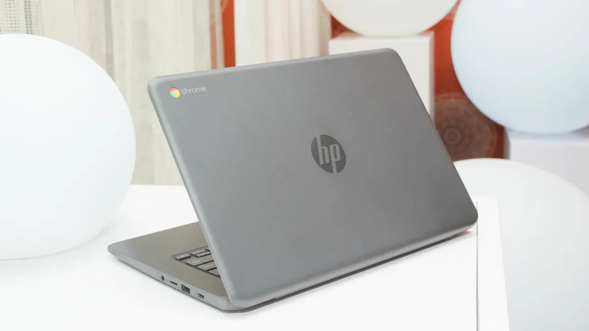 HP Chromebook 11 G6 11.6 Inch Display N3350 High Speed Lightweight Portable Laptop 4GB RAM 16GB ROM Chrome OS Student laptop
