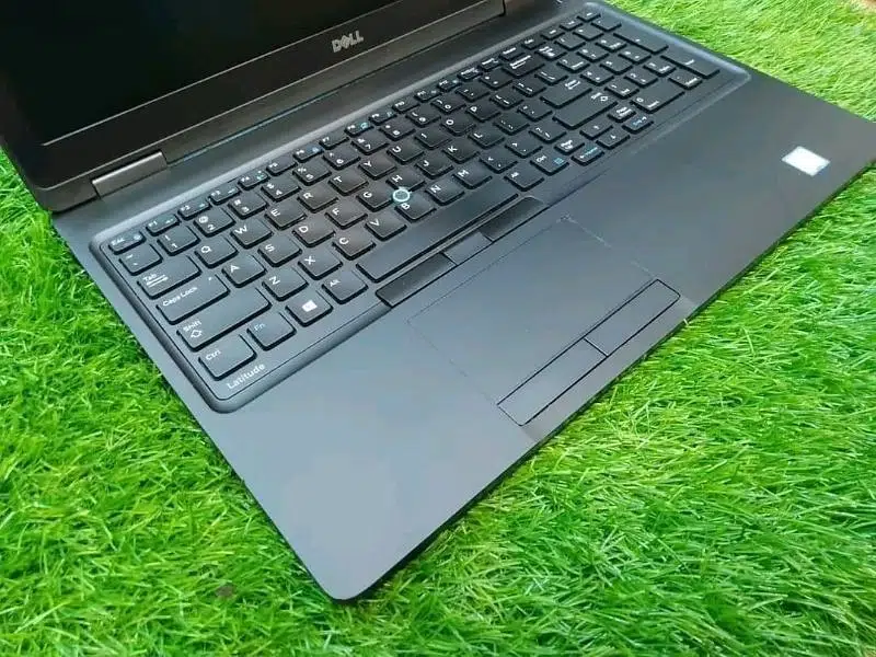 Dell Latitude 5580 Core i5 7300u 8GB 128GB SSD 14.1 inch FHD laptop  Intel HD Graphics 620 Backlit Keyboard  Webcam Bluetooth  dell  laptops