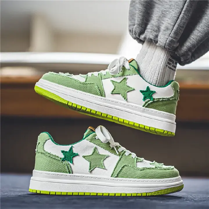 Men Sneakers Skate Shoes Versatile Star Design Skateboarding Lace Up Running Sports Shoes Casual Outdoor Sneakers
