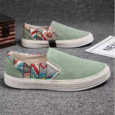 Mens Shoes Causal Breathable Slip On Sneakers Male Canvas Shoes Summer Classic Men Boat Shoes Loafers for Men Flats