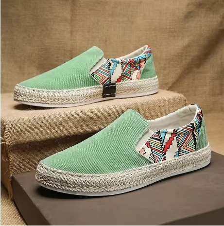 Mens Shoes Causal Breathable Slip On Sneakers Male Canvas Shoes Summer Classic Men Boat Shoes Loafers for Men Flats