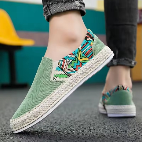 Mens Shoes Causal Breathable Slip On Sneakers Male Canvas Shoes Summer Classic Men Boat Shoes Loafers for Men Flats