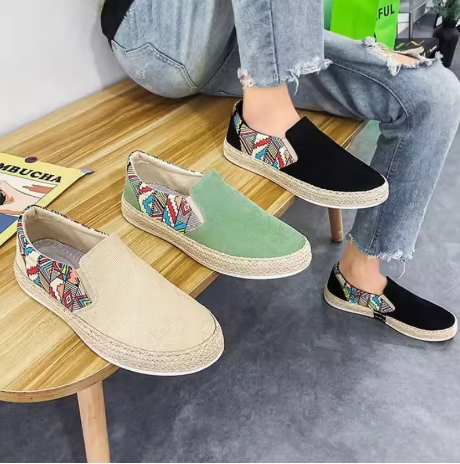 Mens Shoes Causal Breathable Slip On Sneakers Male Canvas Shoes Summer Classic Men Boat Shoes Loafers for Men Flats