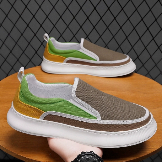 New Men's Slip-On Canvas Shoes Breathable Casual Sneakers Lightweight Walking Shoes for Daily Wear