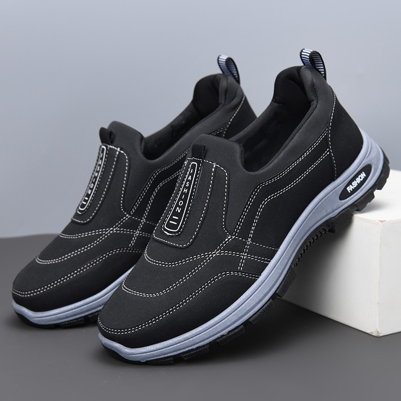 Men's New Korean Casual Running Shoes Lightweight Breathable Soft-Soled Slip-On Thick-Soled Sports Shoes