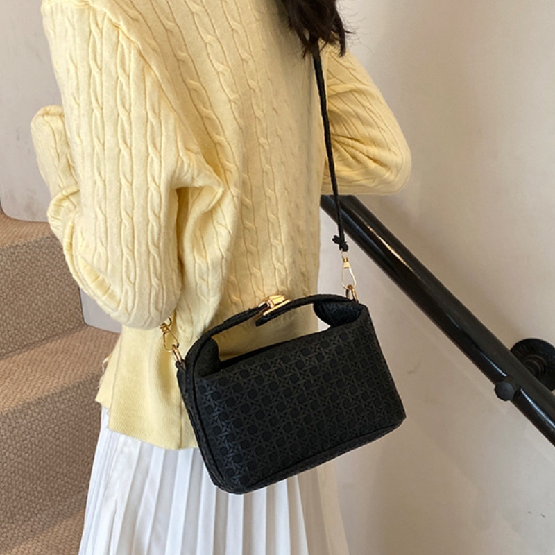 Women's Woven Storage Bag With A Stylish, Niche Design, Shoulder And Crossbody Bag