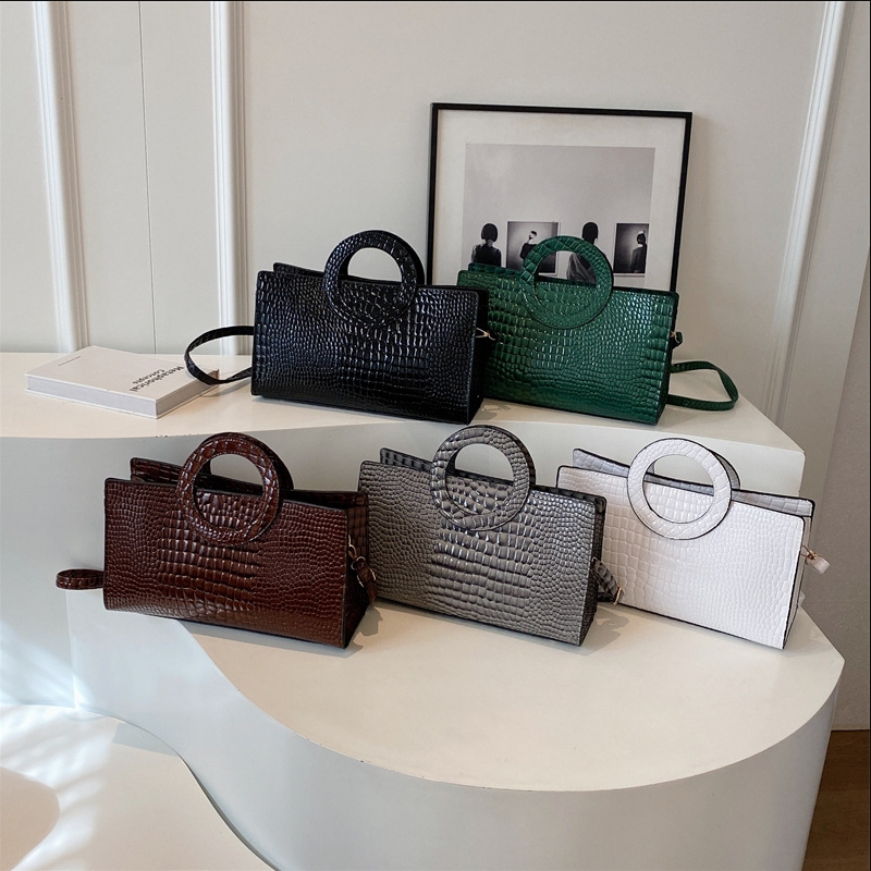 Women's Trendy Crocodile-Pattern Niche Design Stylish Minimalist Hoop Handbag