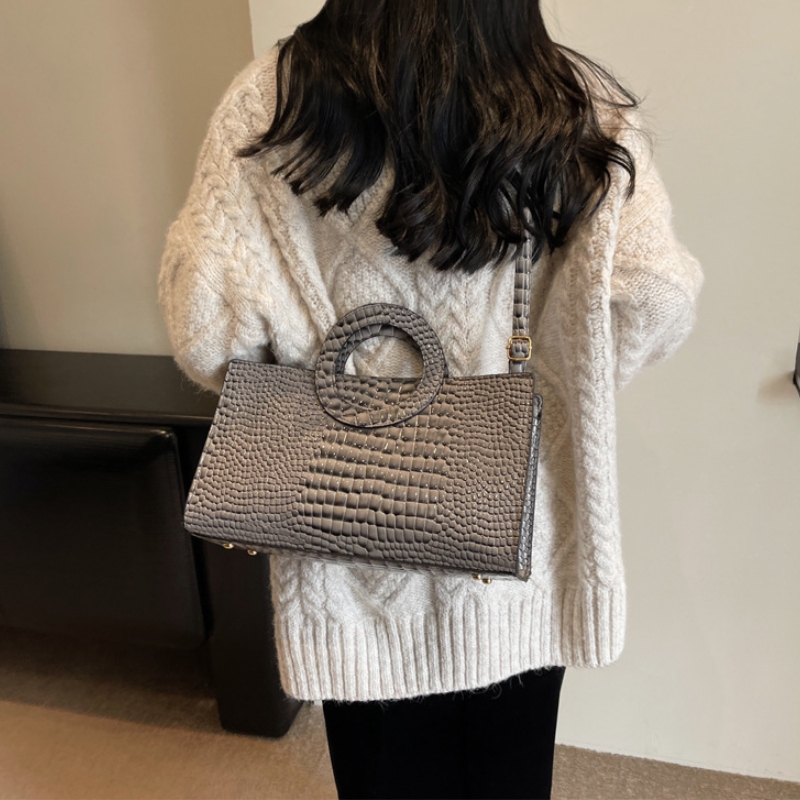 Women's Trendy Crocodile-Pattern Niche Design Stylish Minimalist Hoop Handbag