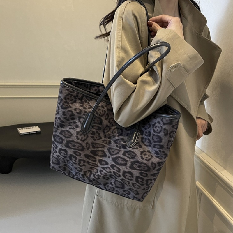 Stylish Vintage Leopard Print Tote Bag Luxurious And Large Capacity For Women