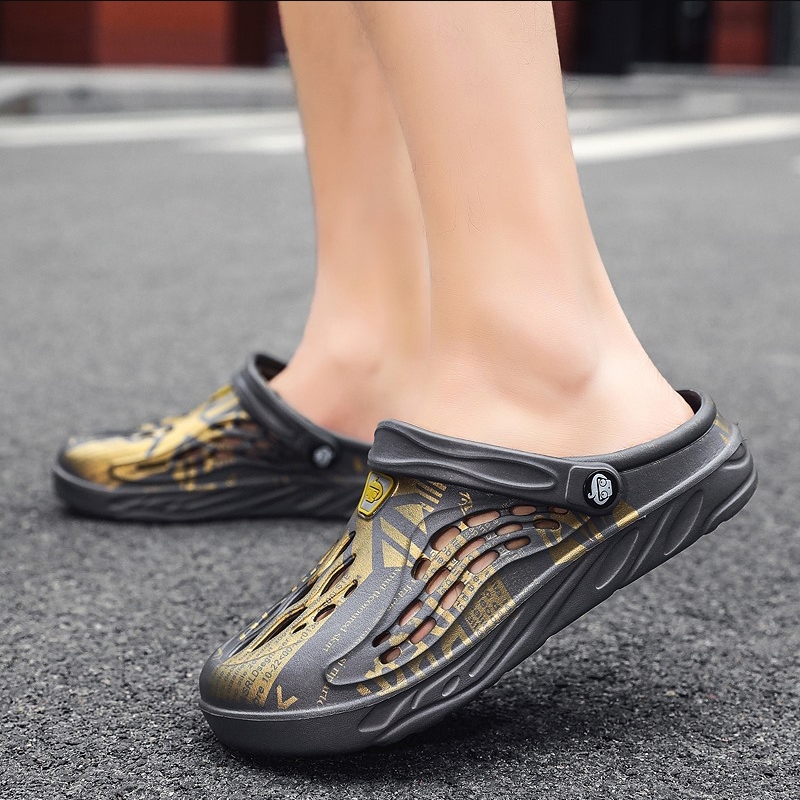 Men's Soft-Sole Lightweight Crocs Stylish  Casual  Breathable Beach Sandals