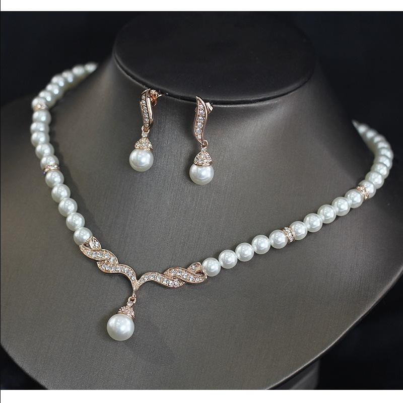 Elegant Angel Wing Pearl Necklace Choker Set - High-End Luxury Versatile Accessories