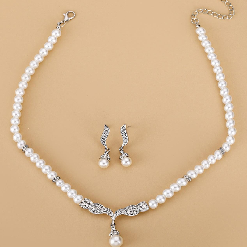 Elegant Angel Wing Pearl Necklace Choker Set - High-End Luxury Versatile Accessories