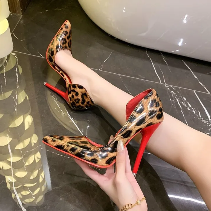 Pointed-Toe Leopard Print Low-Cut Women's High Heels 4.7-Inch Stiletto Heel Classic Style With Side Cutout