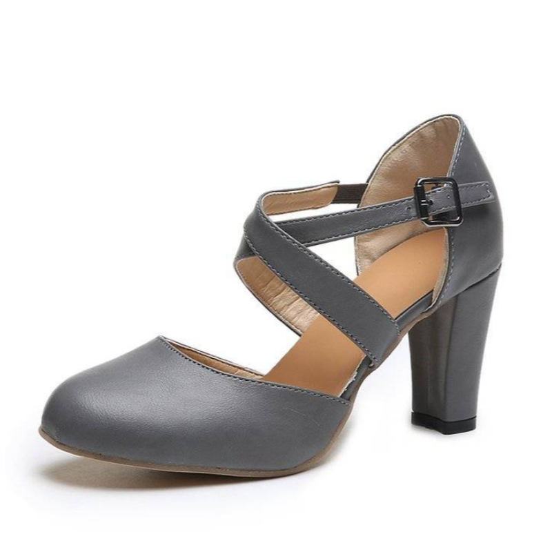 Round Toe Open-Toe Stylish Retro Buckled Chunky Heel Sandals