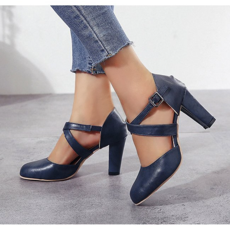 Round Toe Open-Toe Stylish Retro Buckled Chunky Heel Sandals