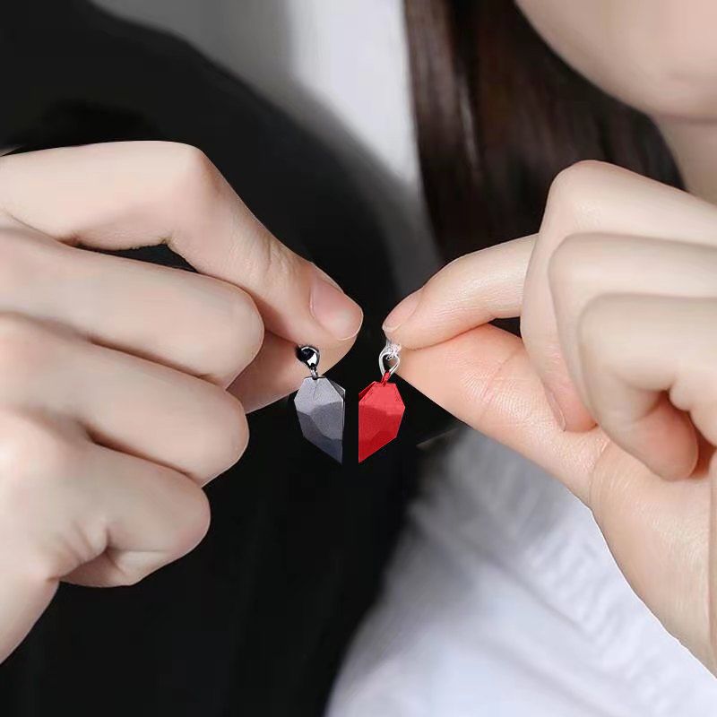 2 Pieces Of Love Magnet Necklace For Couples, Simple Wishing Stone Splicing Pendant, Male And Female Jewelry Clavicle Chain