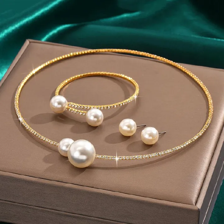 3-Piece Set Of Fashionable Women's Personalized Birthday Gift Gold Simple Bridal Jewelry Elegant Shiny Rhinestone Pearl Necklace Earrings Bracelet