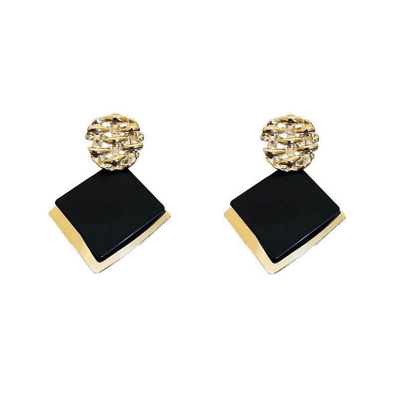 1 Pair Of Women's Fashion Casual Black Square Large Earrings New Retro Light Luxury Metal Personality Earrings Geometric Sequins Party Earrings