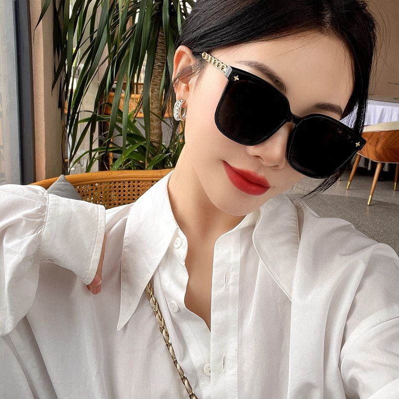 Sunglasses Women Fashion Accessories Chain Leg Sunglasses Casual Large Frame Trendy High-end Women Retro Fashion Accessories New Style Square Large Frame Sunglasses