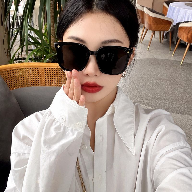Sunglasses Women Fashion Accessories Chain Leg Sunglasses Casual Large Frame Trendy High-end Women Retro Fashion Accessories New Style Square Large Frame Sunglasses