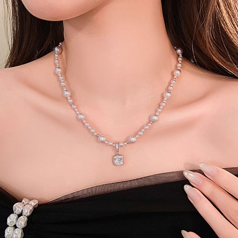 New Simple Pearl Necklace Bubble Sugar Cube Rhinestone Sweater Clavicle Chain Female Pendant Jewelry