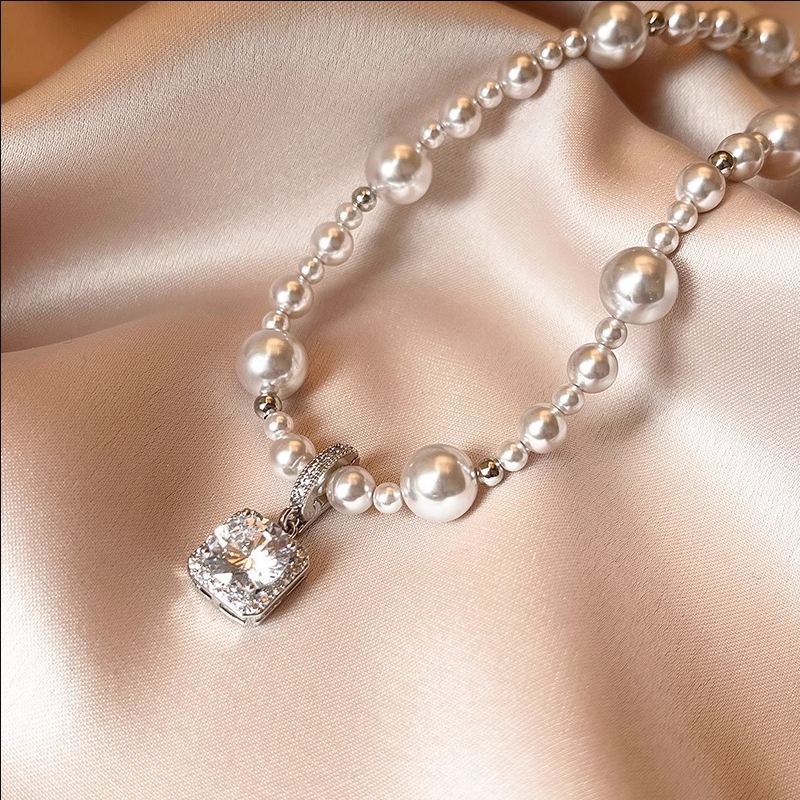 New Simple Pearl Necklace Bubble Sugar Cube Rhinestone Sweater Clavicle Chain Female Pendant Jewelry