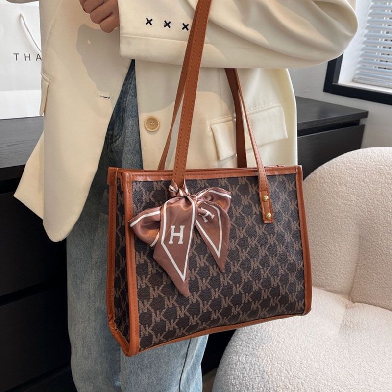 Women'S Bags Shoulder Bags Large Capacity Silk Scarf Bag Women'S New Style Fashion Shoulder Bag Tote Bag Texture Bag Women'S Underarm Shoulder Bag