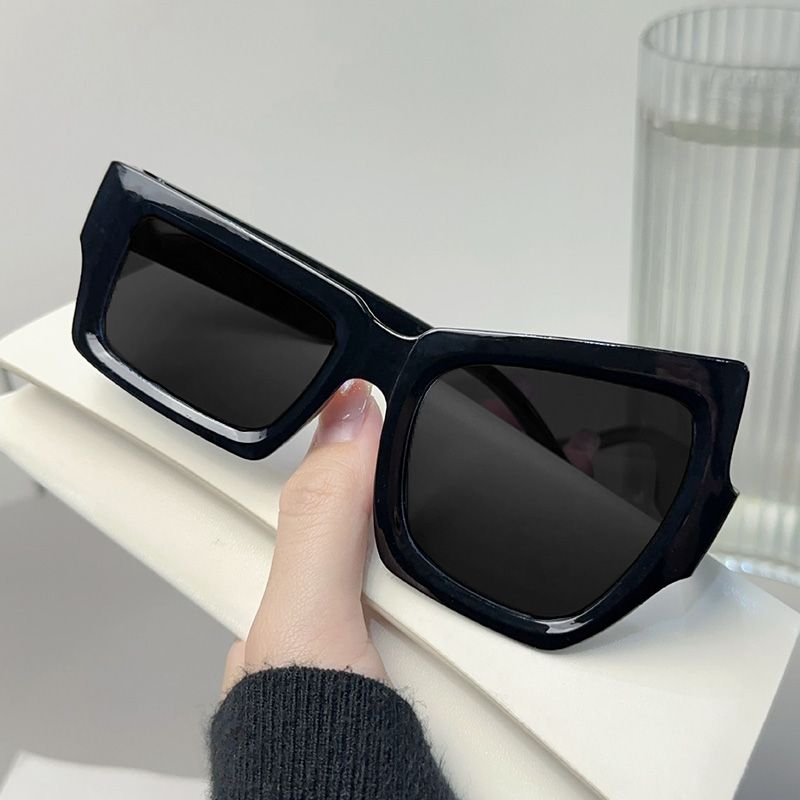 2 Pieces Fashion Men And Women Couple Sunglasses Uniform New Style Sunglasses For Large And Small Eyes, Popular Style Super Popular Raised Eyebrows Funny Personality Irregular Couple Sunglasses
