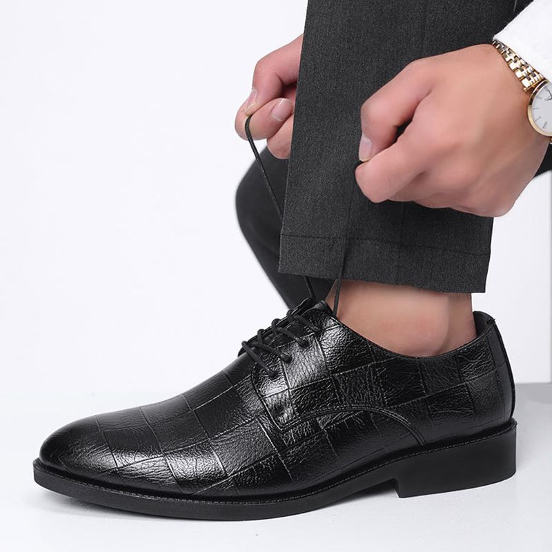 New Leather Shoes For Men Business Formal Shoes Groomsmen Shoes Versatile Casual Wedding Shoes