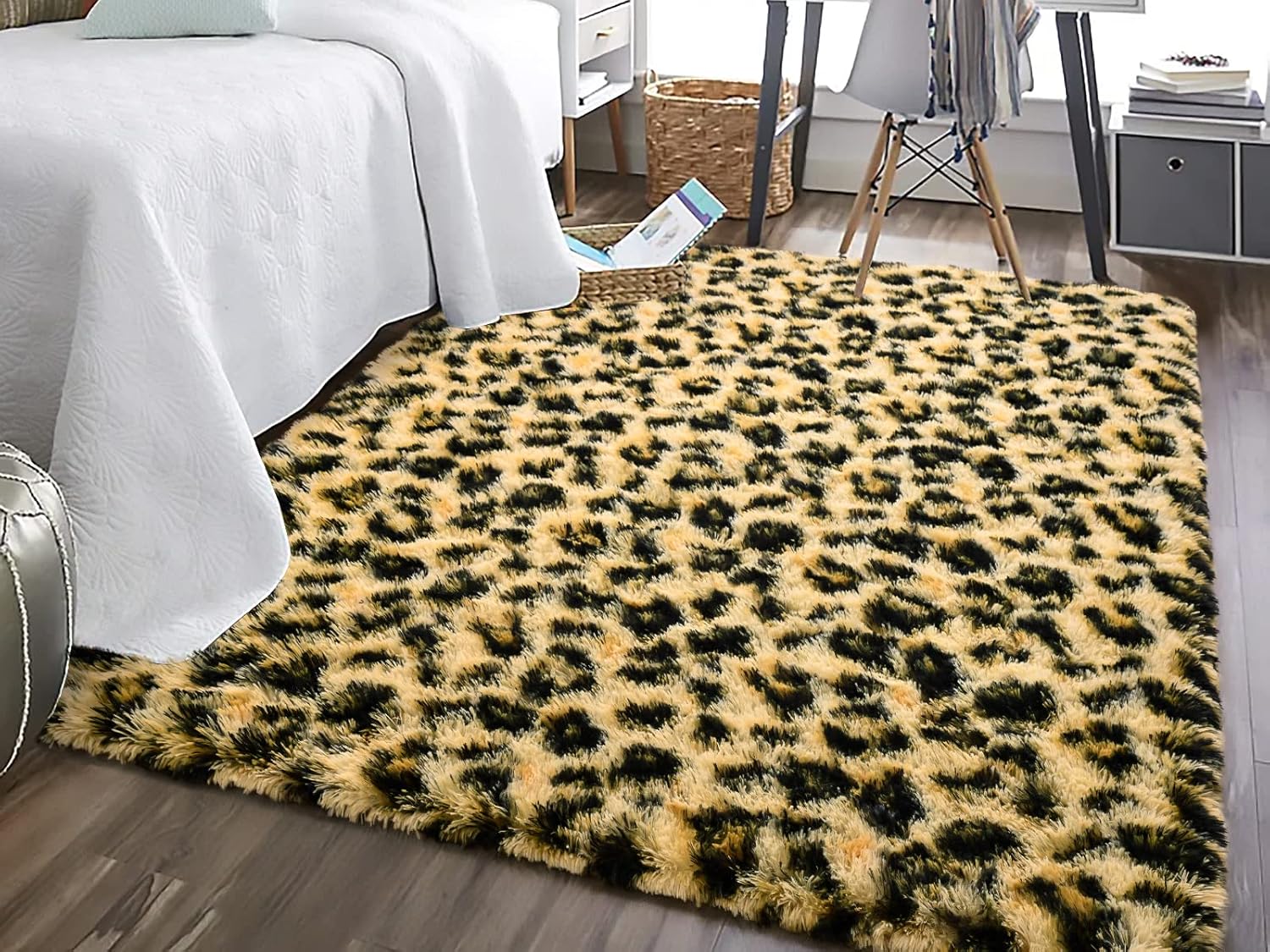 Ragen Soft Fluffy Large Shaggy Rug for Bedroom Livingroom Dorm Kids Room Indoor Home Decorative, Non-Slip Plush Furry Fur Area Rugs Comfy Nursery Accent Floor Carpet