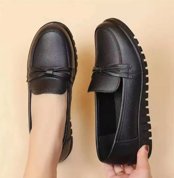 Women low-top round-toe loafers soft leather Ladies shoes solid color versatile Girl casual shoes Fast delivery within 1-5 days