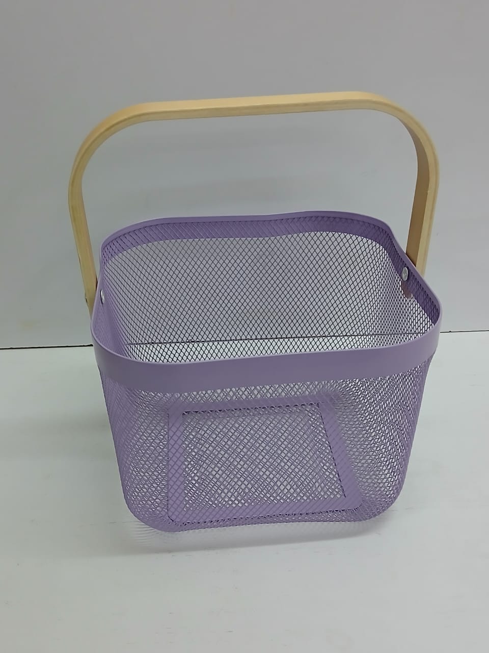 Portable Fruits Storage Basket – Alloy Mesh Basket with Natural Bamboo Handle for Kitchen Countertop, Pantry, and Market Shopping Use